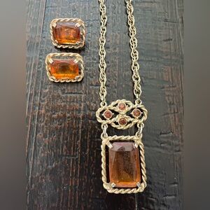 Vintage Sarah Coventry Amber Glass Necklace And Clip Earrings Set Gold Tone